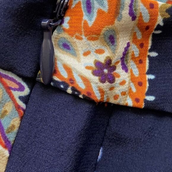 Tory Burch Etno Silk Paisley Printed Pleated Skirt Womens Size 4 Navy/Orange EUC - Picture 9 of 10